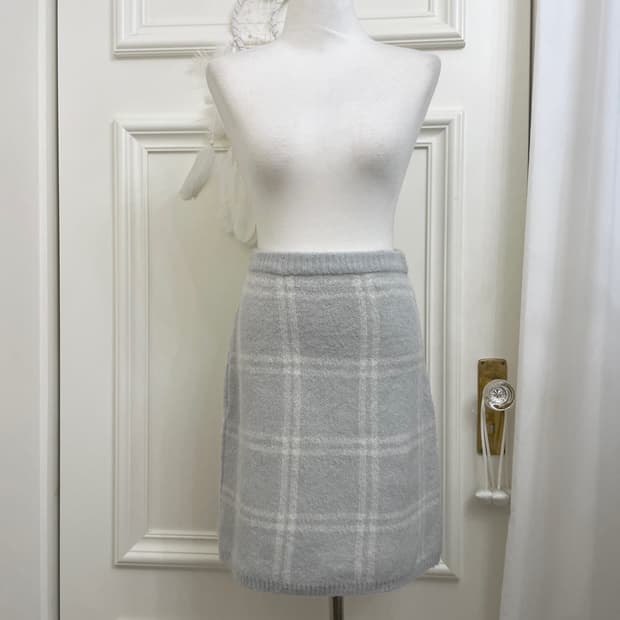 CECIL MCBEE sky blue check banding knit 