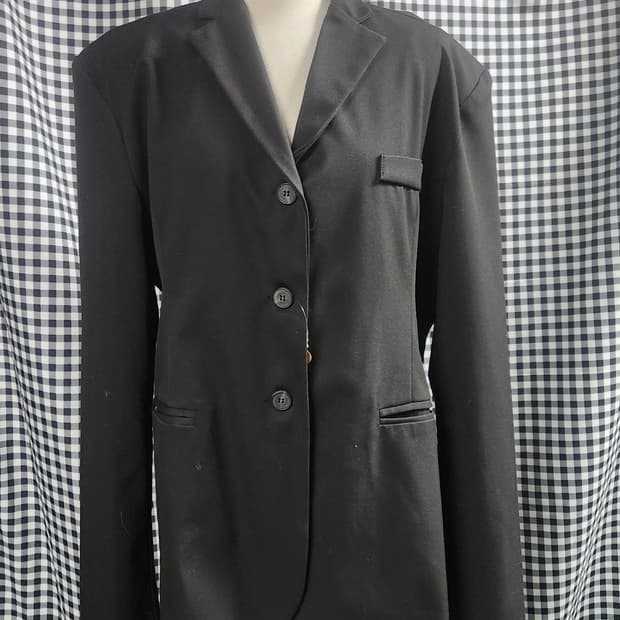 백 스트랩 디테일 블랙 테일러드 자켓 / 유니크 스트릿 무드