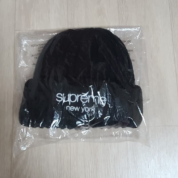 슈프림 뉴욕 비니 새상품