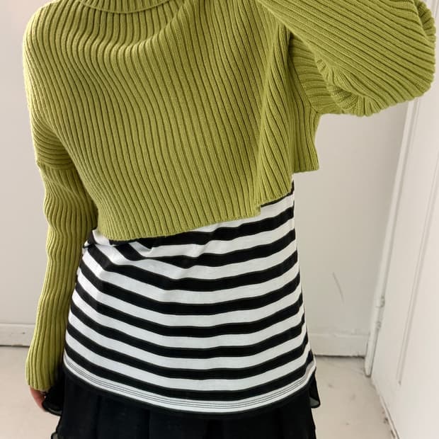 일본빈티지 올리브 크롭 터틀넥 니트