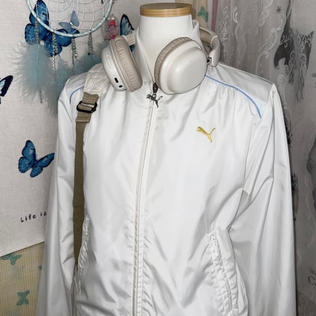 푸마 화이트 바람막이 봄버 자켓