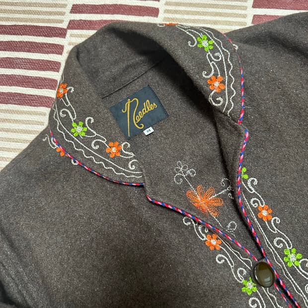 니들스 플라워 자수 티롤리안 자켓