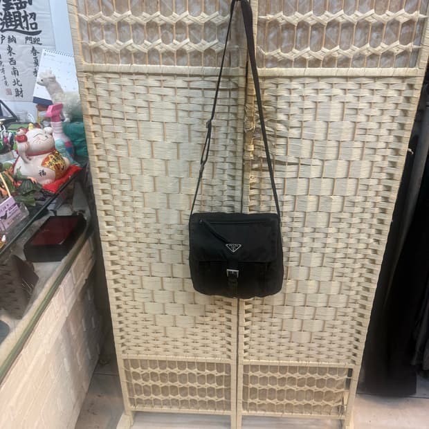 정품 프라다 나일론 메신져 크로스백 팝니다