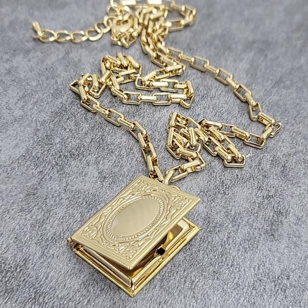 rocket necklace