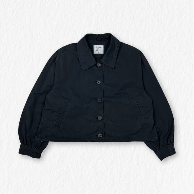 에잇세컨즈 크롭 셔츠 자켓 블랙