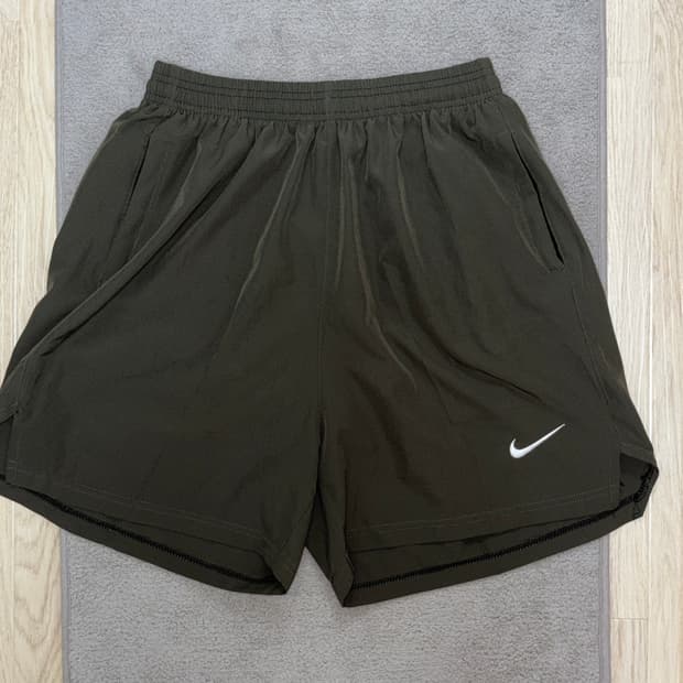 [S급] 나이키 드라이핏 런닝 반바지 올리브 L