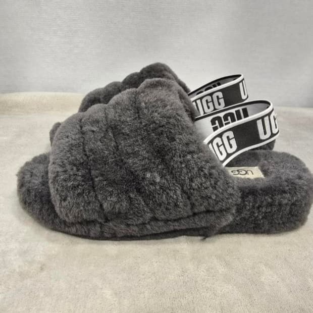 UGG 양털 샌들 슬리퍼 240