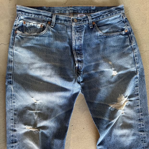 120$ Vintage levis 501 distressed 38X30