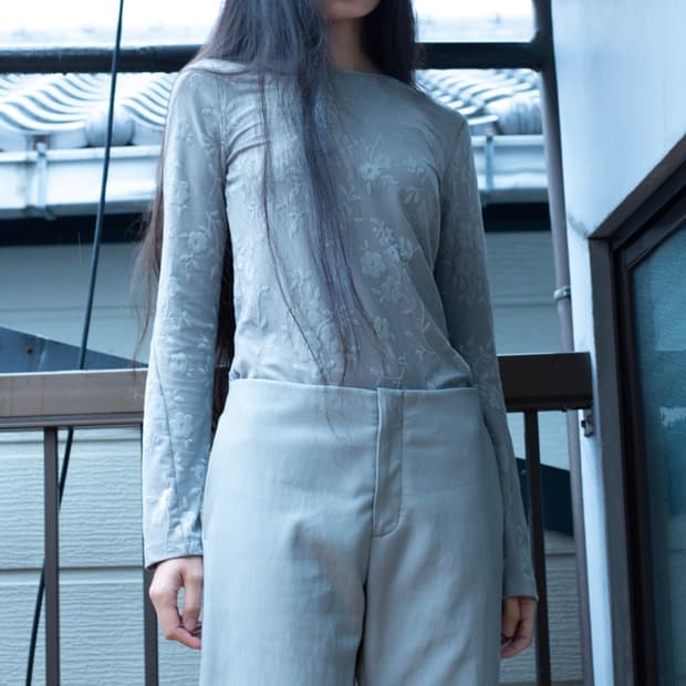 티크 플로럴 자카드 탑