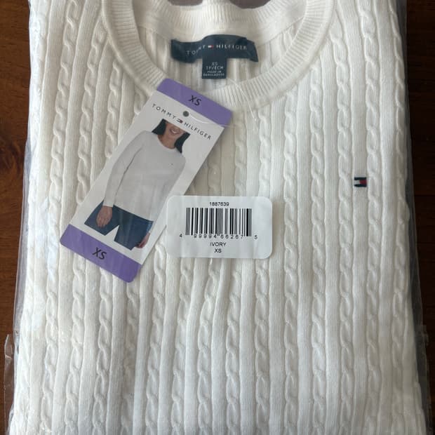 [새상품]타미힐피거 니트 스웨터