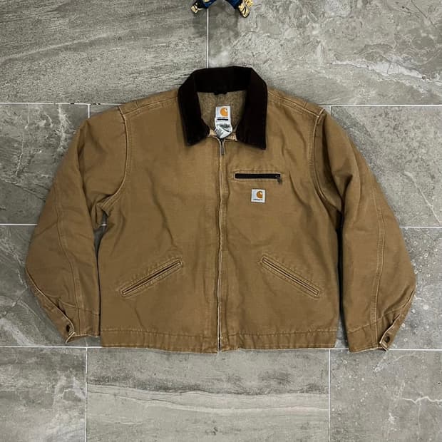 칼하트 디트로이트 WJ97 카멜 판매