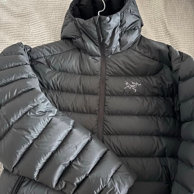 아크테릭스 세륨 22FW M사이즈 팝니다