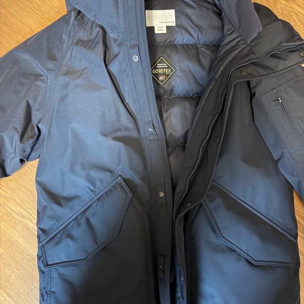 나나미카 고어텍스 다운 네이비