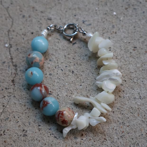 [heureul] lagoon shell bracelet