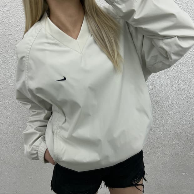 나이키 미니로고 아이보리 웜업 L