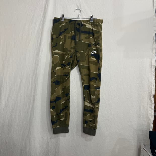 NIKE 나이키 트레이닝 조거 카모 팬츠