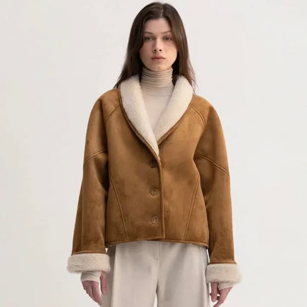 르 le 시그니처 무스탕 