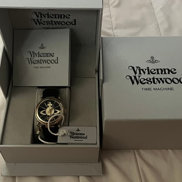 비비안웨스트우드 블랙 시계