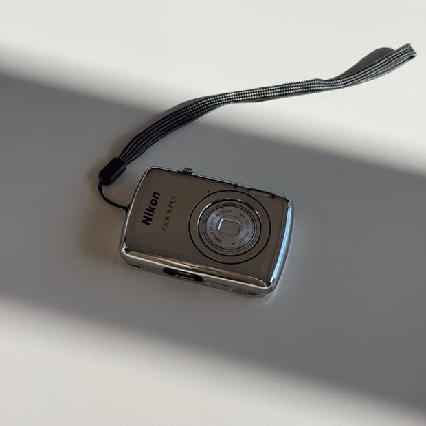 니콘 쿨픽스 s01 디카