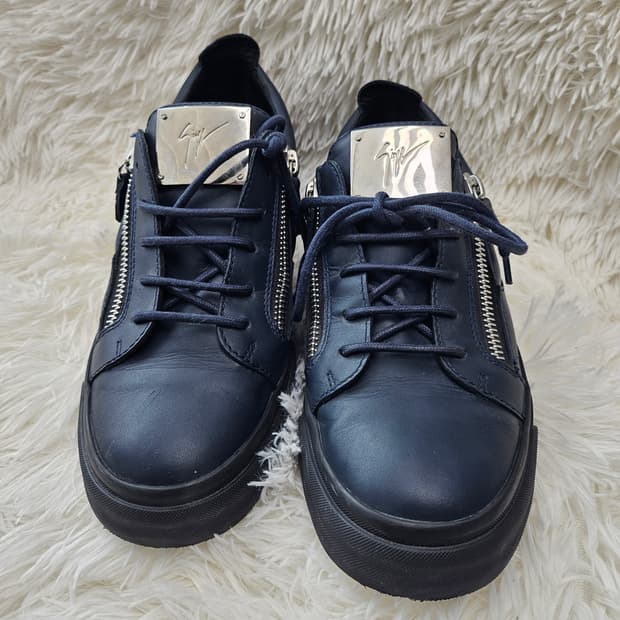 쥬세페 자노티 블랙 레더 스니커즈 255(40)