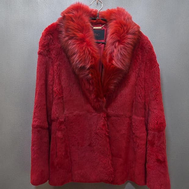 리얼 래빗퍼 코트