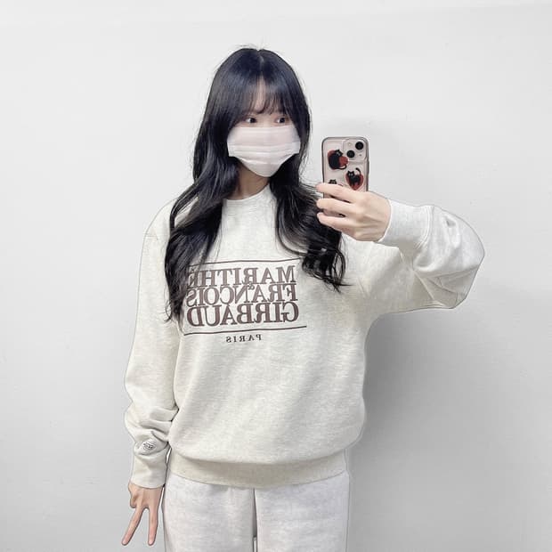 마리떼프랑소와저버 스펠 로고 맨투맨