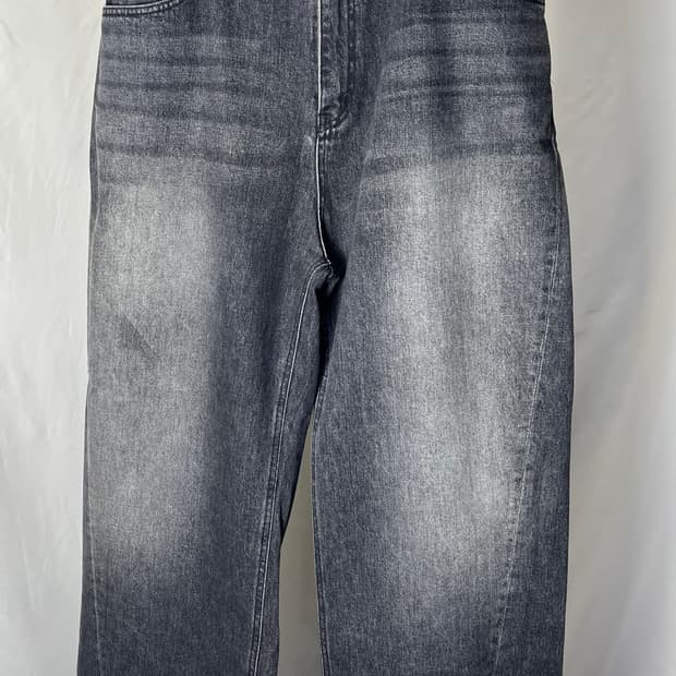 [에러스익셉티드] 커브드 데님 팬츠