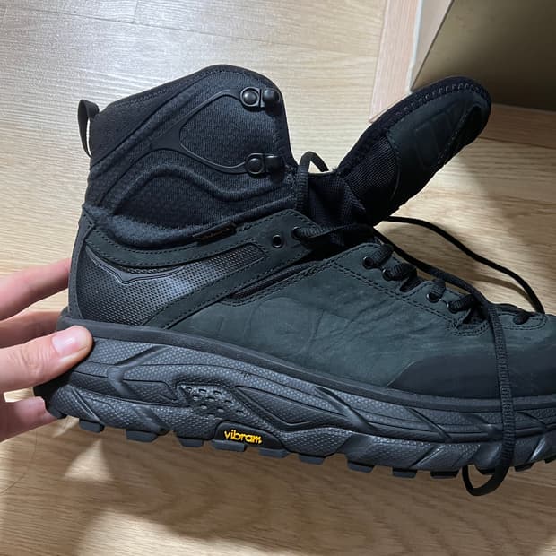 호카오네오네 토르 하이 울트라 블랙 2세대 WP 280