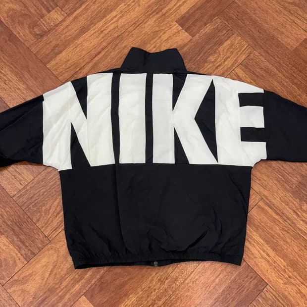 L 나이키 스타팅파이브 빅로고 블랙 바람막이 자켓 