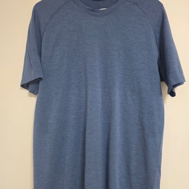 온러닝 메탈벤트 테크 반팔 s