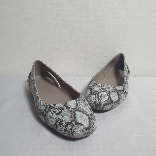 230mm 크록스 슬론 그래픽 플랫슈즈 머쉬룸