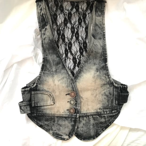 Black lace back point mini washing vest