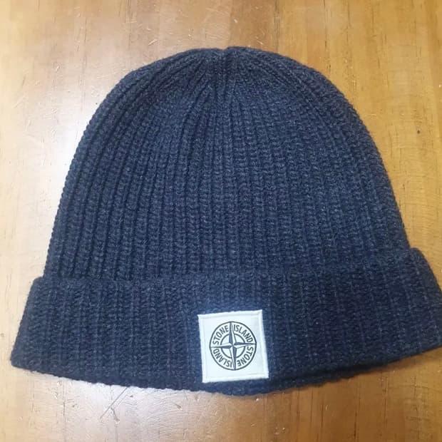 스톤아일랜드 비니