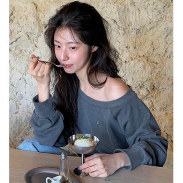 레터프롬문 오프숄더 차콜 미착용제품