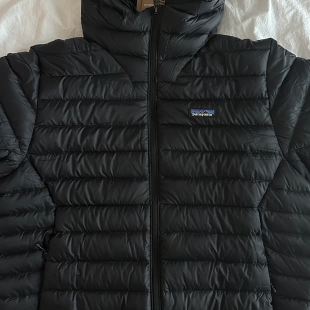 파타고니아 다운스웨터 후디 경량패딩 블랙 L 