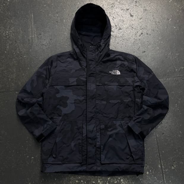 100 노스페이스 카모 바람막이 