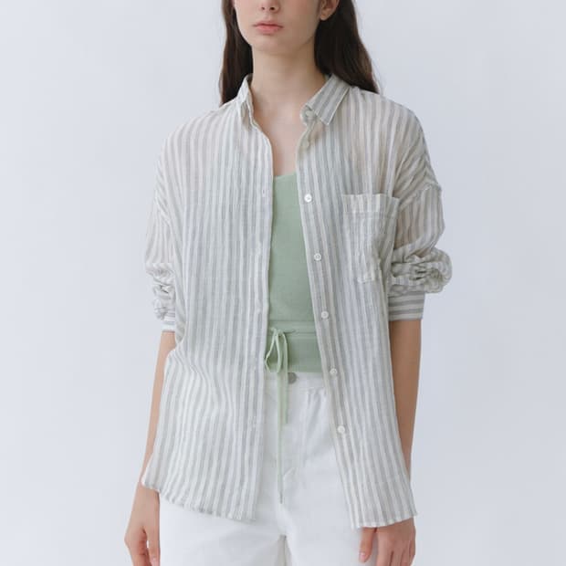 (새상품) 유라고 Airy loose sheer shirt