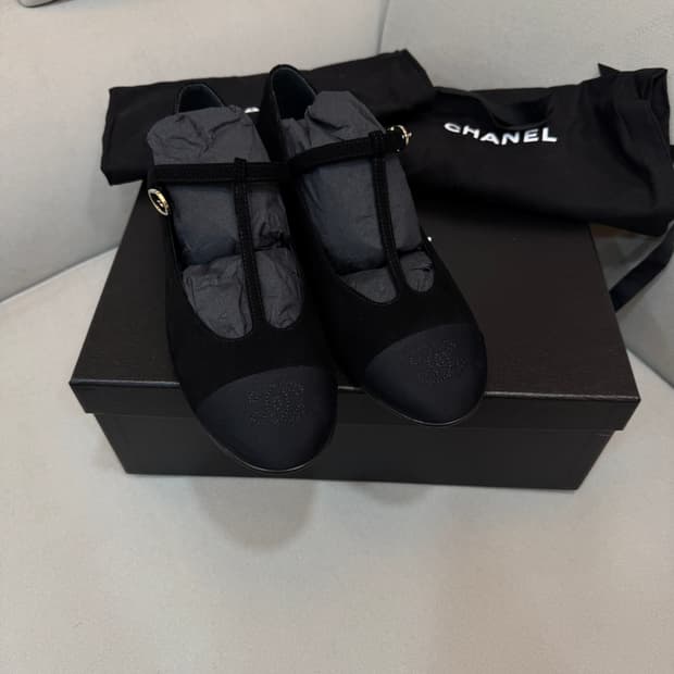 새상품 샤넬 메리제인 플랫슈즈 구두 36.5사이즈 