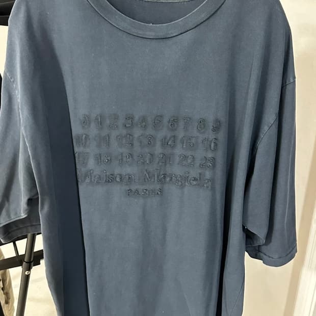 메종 마르지엘라 엠브로이더드 반팔 XL