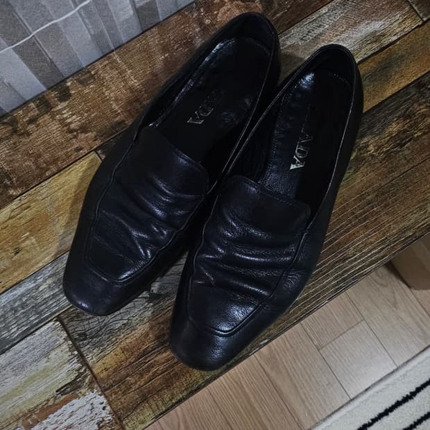 (Prada) 빈티지 로퍼[265]