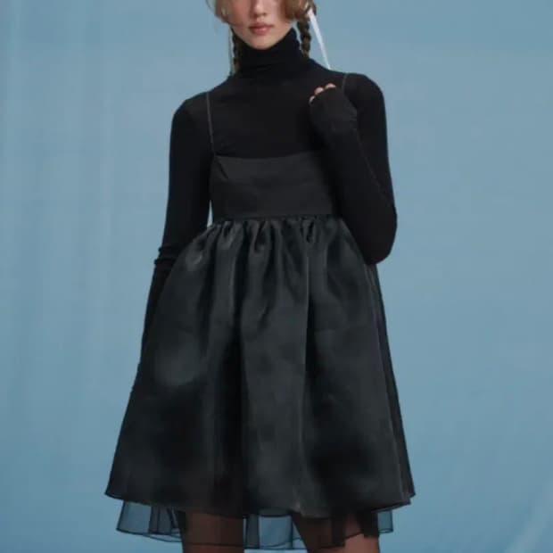 더바넷 원피스 Black Chloe Backless Mini Dress