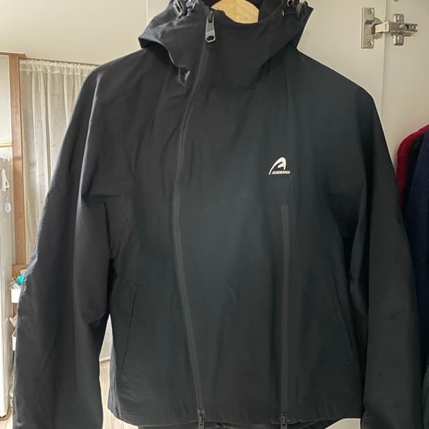 아더에러 플루익 윈드브레이커 A1