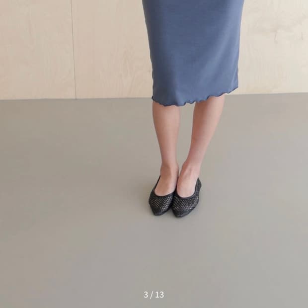 브리즈 아카이브 컬 헴 미디스커트 구해요