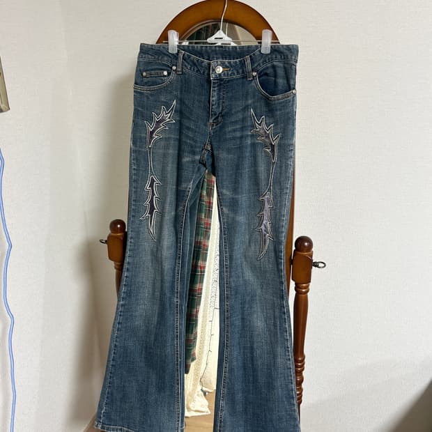 벨벳 디테일 데님 부츠컷 팬츠