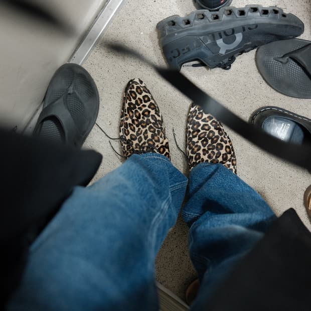 버버리 프로섬 13fw 레오파드 송치 슈즈