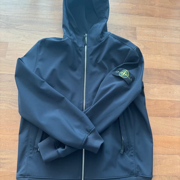 스톤아일랜드 소프트쉘 m