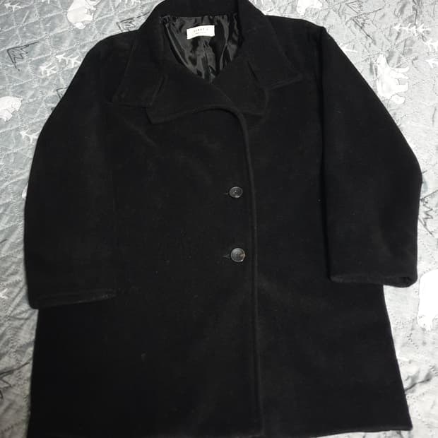 퍼스트제이 넥버튼 울 미디코트 블랙 (F)