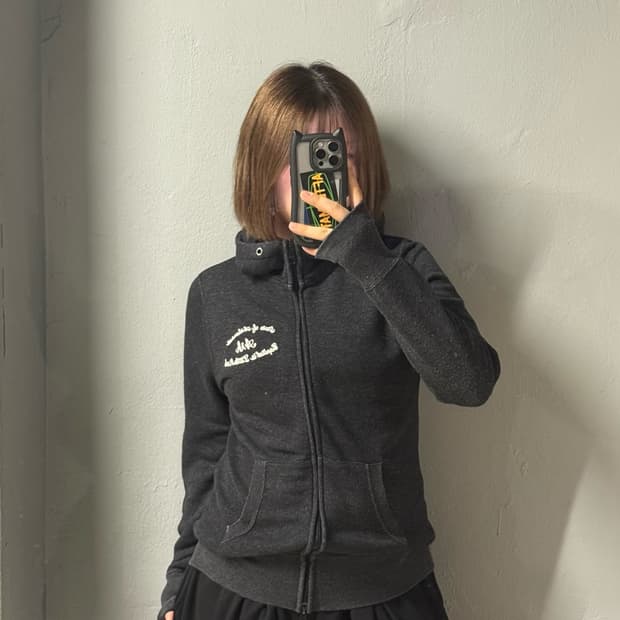 back number back lettering hood zip-up