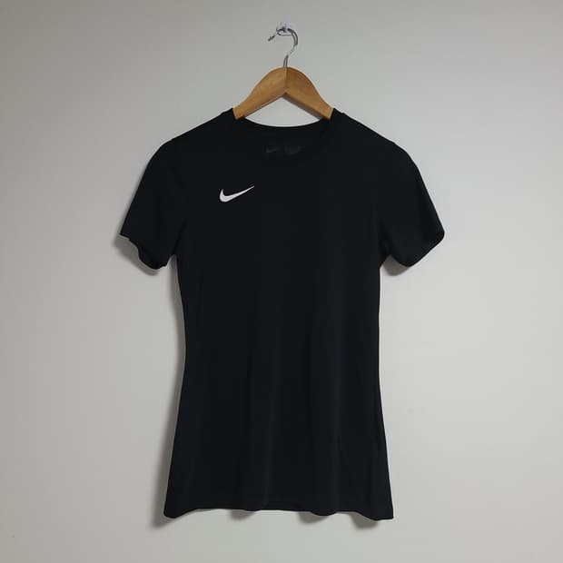 (S) NIKE 나이키 드라이핏 기능성 반팔 티셔츠 운동복