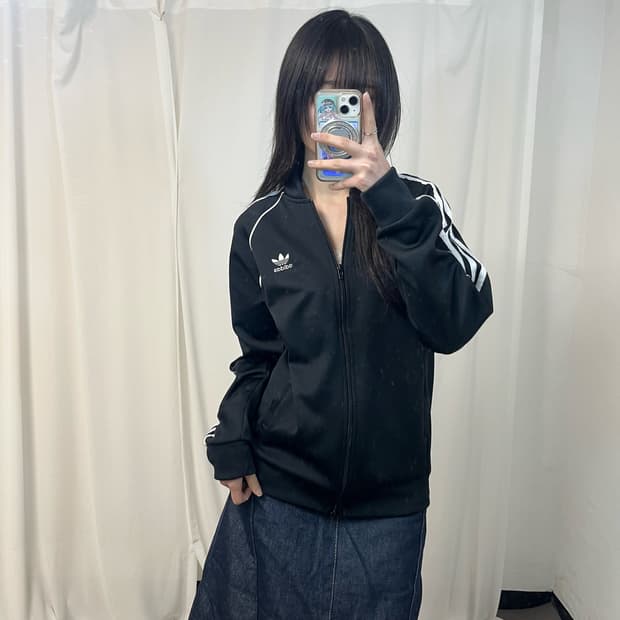 Adidas black Superstar jersey